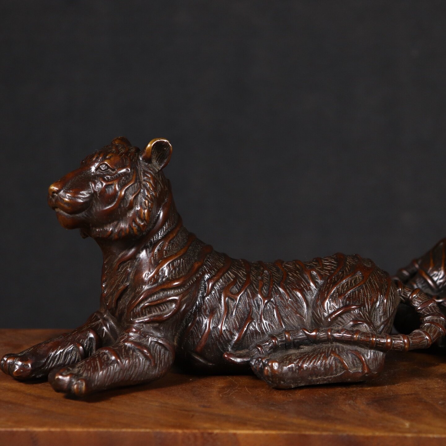 中国風水学のヴィンテージ銅製虎像、天然緑青、幸運をもたらす、 - Vintage Collectibles Store のレビューと価格